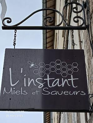 enseigne miels et saveurs chantilly